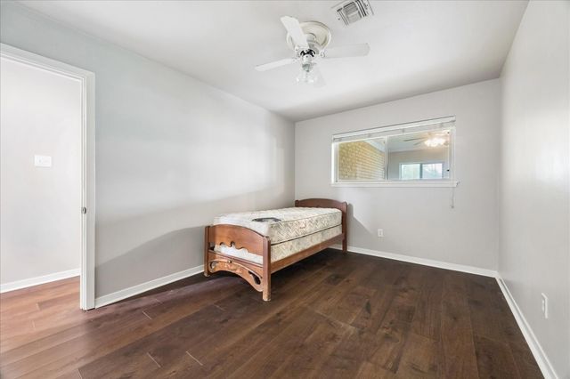 1522 19th Avenue N, Texas City, TX 77590