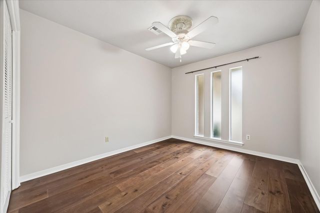 1522 19th Avenue N, Texas City, TX 77590