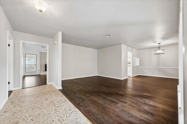 1522 19th Avenue N, Texas City, TX 77590