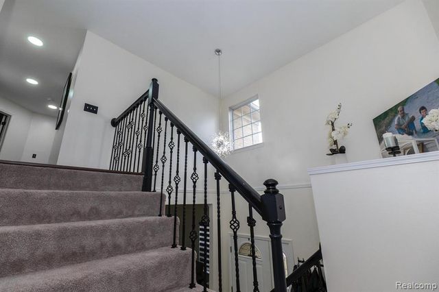 26263 Oakley Court, Brownstown, MI 48174