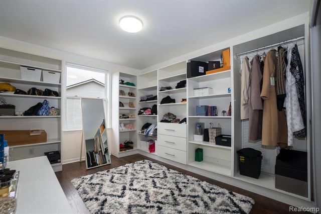 26263 Oakley Court, Brownstown, MI 48174