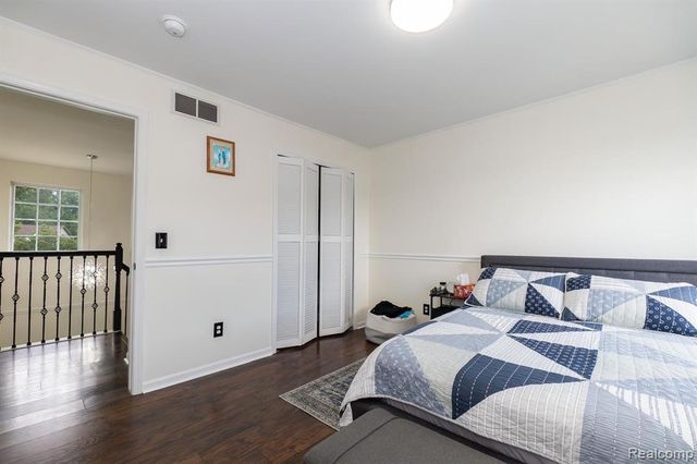 26263 Oakley Court, Brownstown, MI 48174