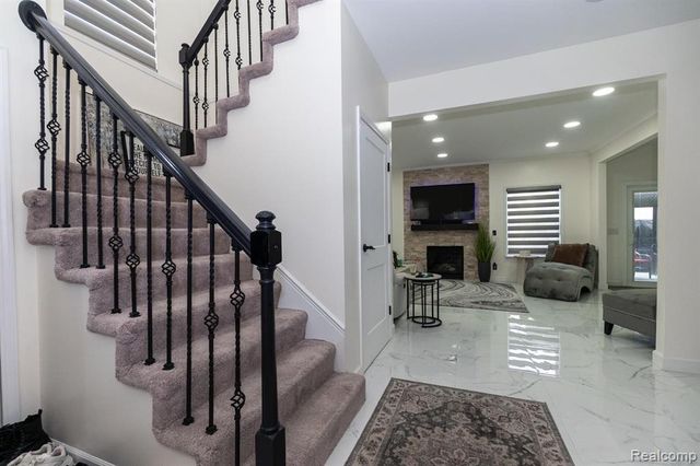 26263 Oakley Court, Brownstown, MI 48174