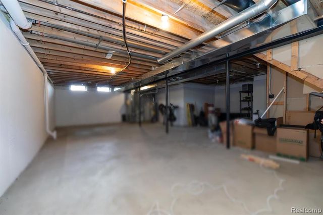 26263 Oakley Court, Brownstown, MI 48174