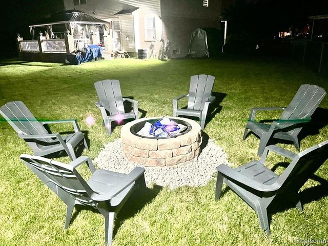 26263 Oakley Court, Brownstown, MI 48174