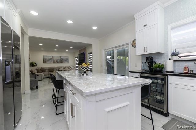 26263 Oakley Court, Brownstown, MI 48174