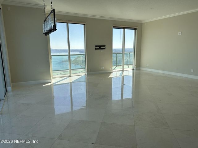 1431 RIVERPLACE Boulevard 1706, Jacksonville, FL 32207