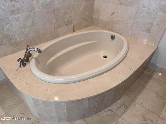 1431 RIVERPLACE Boulevard 1706, Jacksonville, FL 32207