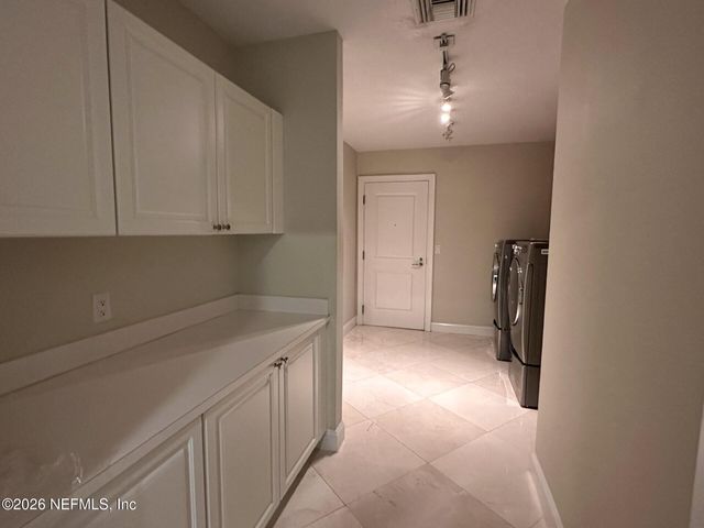 1431 RIVERPLACE Boulevard 1706, Jacksonville, FL 32207