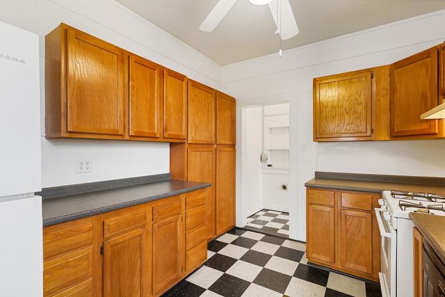 811 N 7th St, Alpine, TX 79830