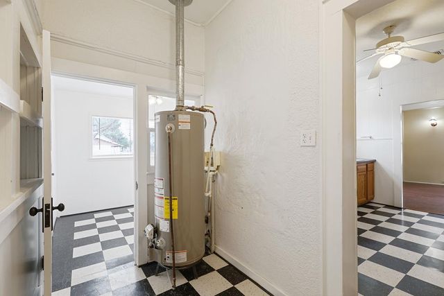 811 N 7th St, Alpine, TX 79830