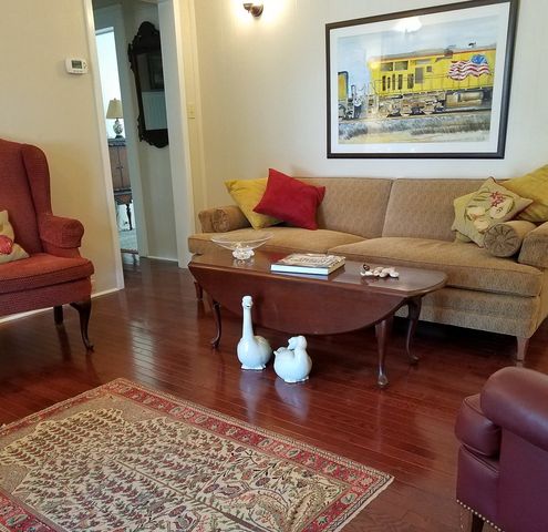 811 N 7th St, Alpine, TX 79830