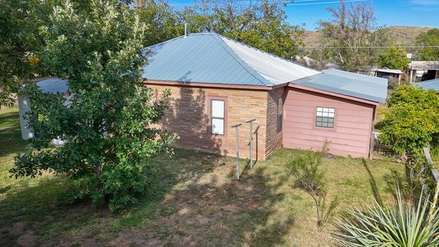 811 N 7th St, Alpine, TX 79830
