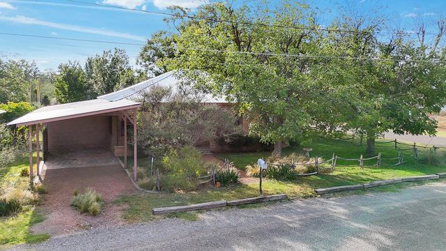 811 N 7th St, Alpine, TX 79830