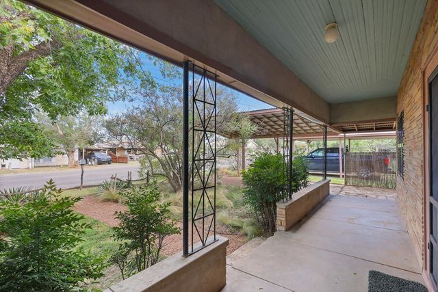 811 N 7th St, Alpine, TX 79830