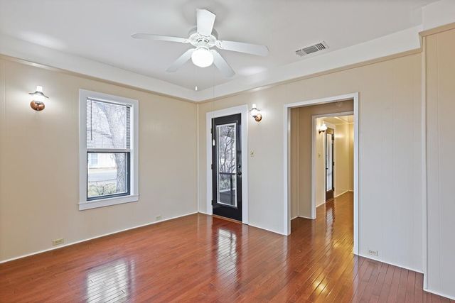 811 N 7th St, Alpine, TX 79830