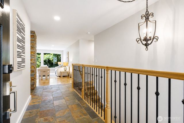 6341 121st Avenue SE, Bellevue, WA 98006