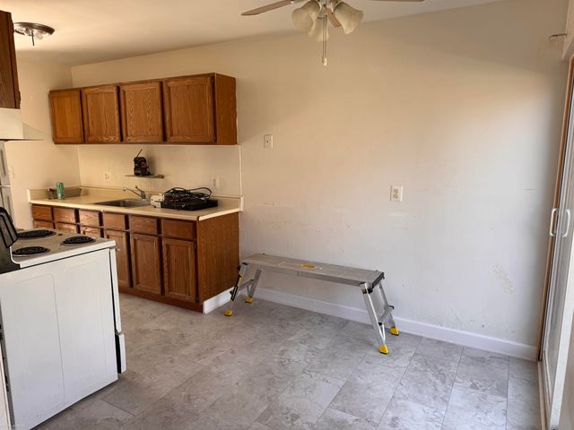8764 Kaltz Avenue, Center Line, MI 48015