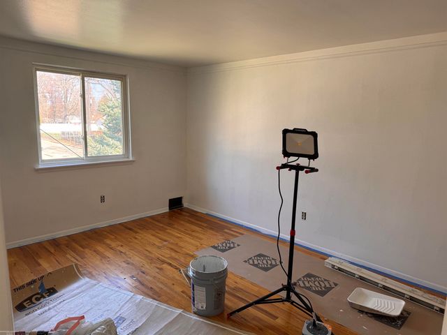 8764 Kaltz Avenue, Center Line, MI 48015