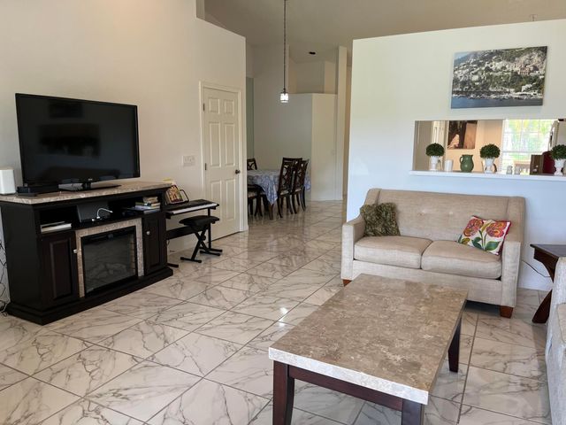 21105 Via Solano, Boca Raton, FL 33433