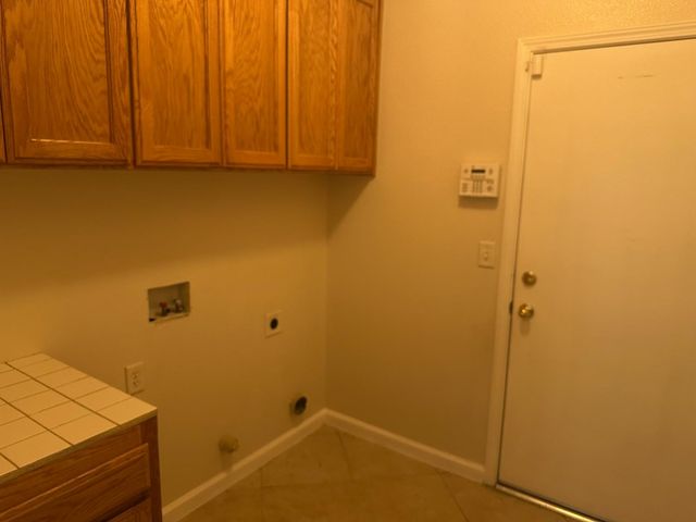 2523 E Cole, Fresno, CA 93720