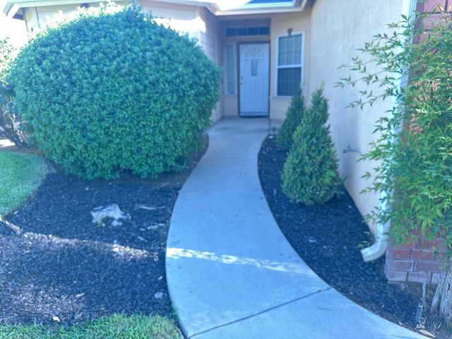 2523 E Cole, Fresno, CA 93720