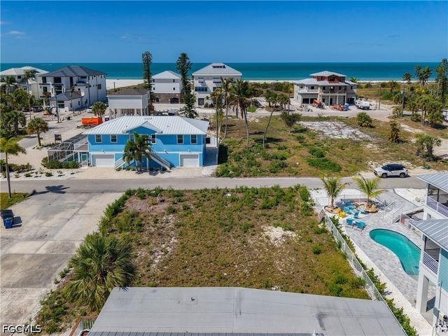 6081 Shelby LN, Fort Myers Beach, FL 33931