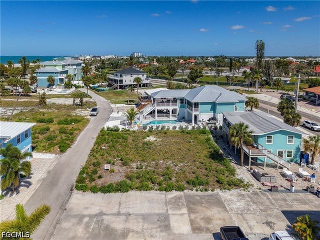 6081 Shelby LN, Fort Myers Beach, FL 33931