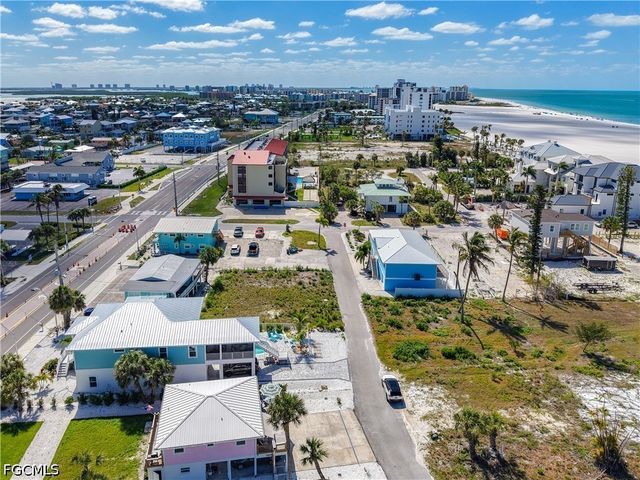 6081 Shelby LN, Fort Myers Beach, FL 33931