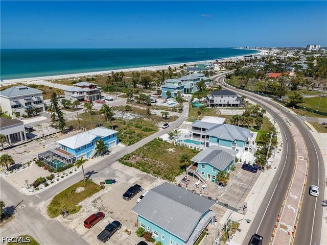 6081 Shelby LN, Fort Myers Beach, FL 33931