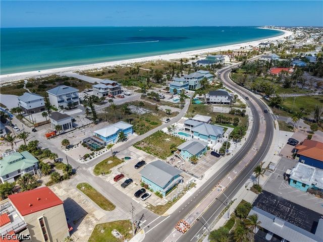 6081 Shelby LN, Fort Myers Beach, FL 33931