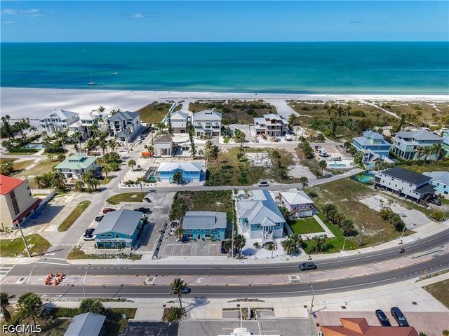 6081 Shelby LN, Fort Myers Beach, FL 33931
