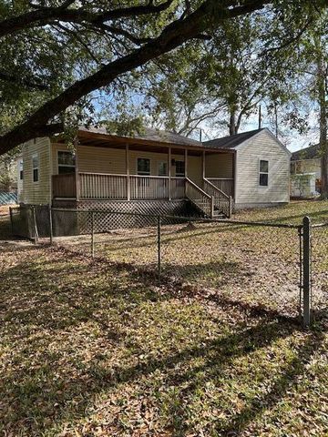 901 Kings Rd, Leesville, LA 71446