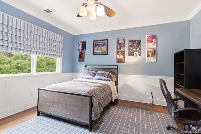 9 May Hill Lane, Dix Hills, NY 11746