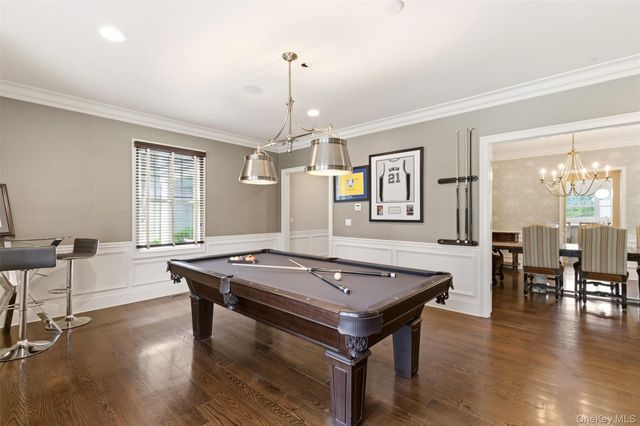 9 May Hill Lane, Dix Hills, NY 11746