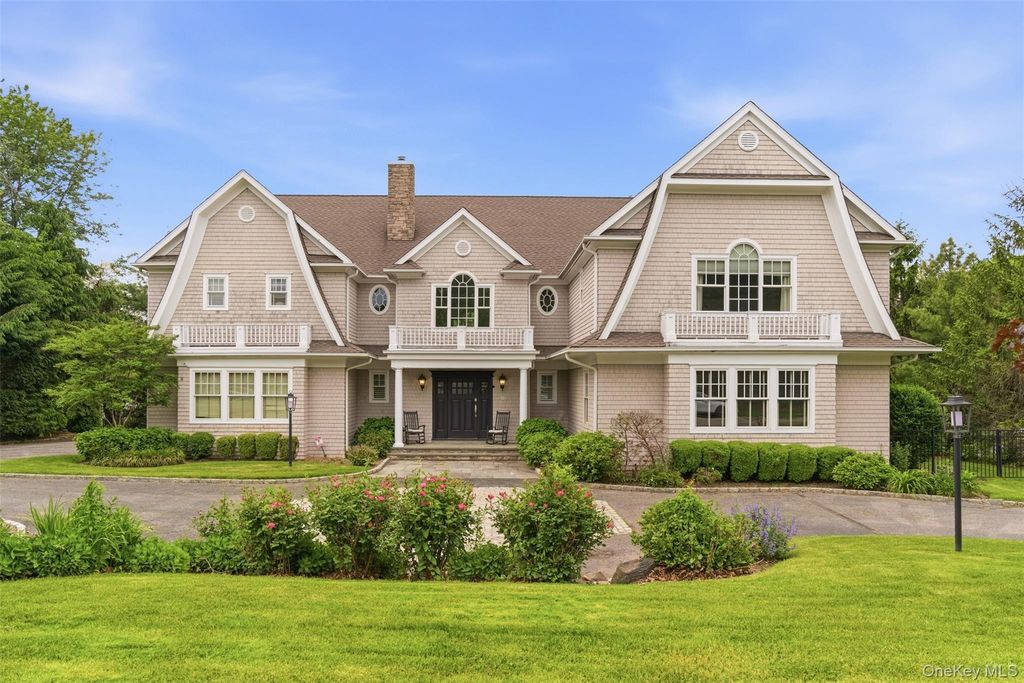 9 May Hill Lane, Dix Hills, NY 11746