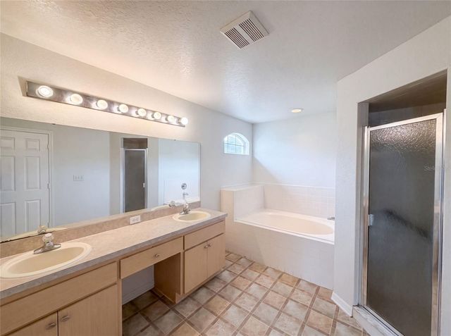 1038 HIGHLAND CREST CIRCLE, Lake Wales, FL 33853