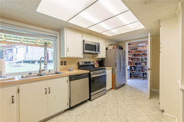 128 RUSTIC MANOR Cove, Pineville, LA 71360