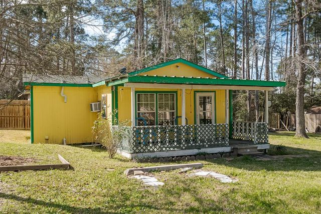 120 Caribou St, Onalaska, TX 77360