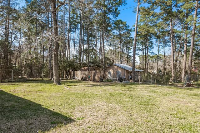120 Caribou St, Onalaska, TX 77360