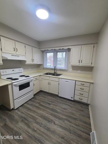 5544 Cresthaven Lane, Toledo, OH 43614