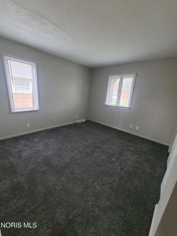 5544 Cresthaven Lane, Toledo, OH 43614