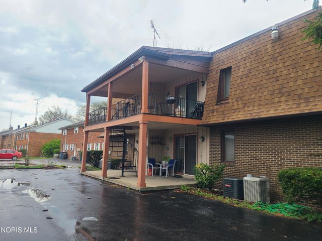 5544 Cresthaven Lane, Toledo, OH 43614