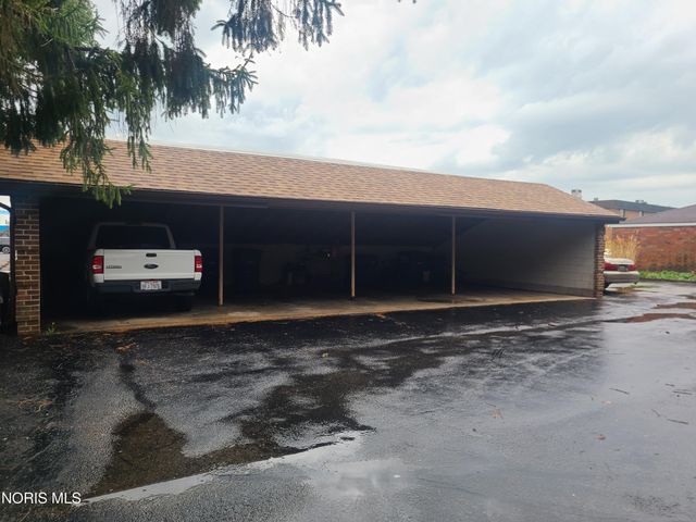 5544 Cresthaven Lane, Toledo, OH 43614