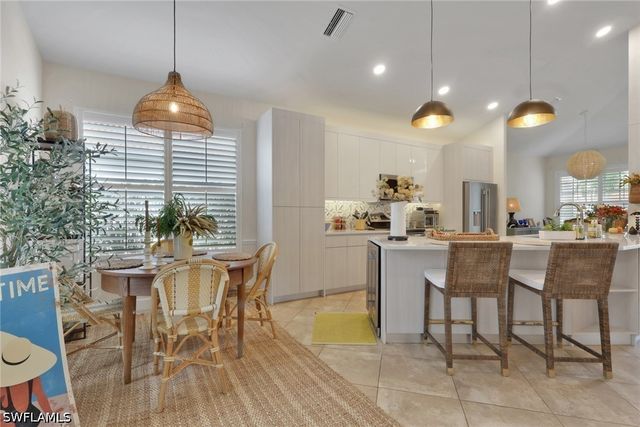 8816 Ventura WAY, Naples, FL 34109