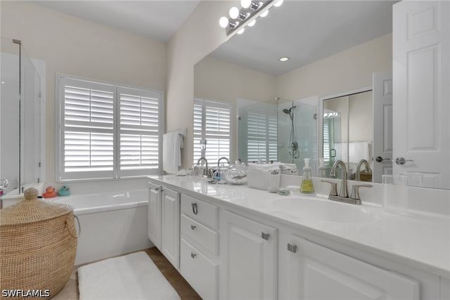 8816 Ventura WAY, Naples, FL 34109