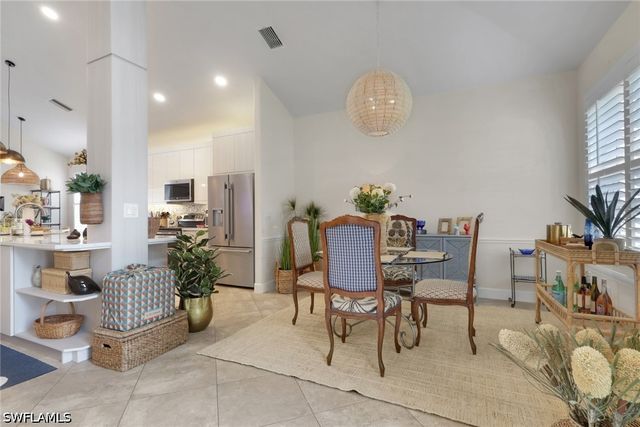 8816 Ventura WAY, Naples, FL 34109