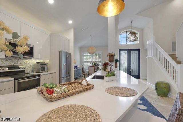 8816 Ventura WAY, Naples, FL 34109