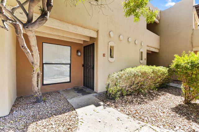 1425 E DESERT COVE Avenue 15, Phoenix, AZ 85020