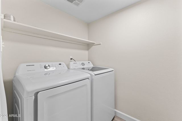 1425 E DESERT COVE Avenue 15, Phoenix, AZ 85020